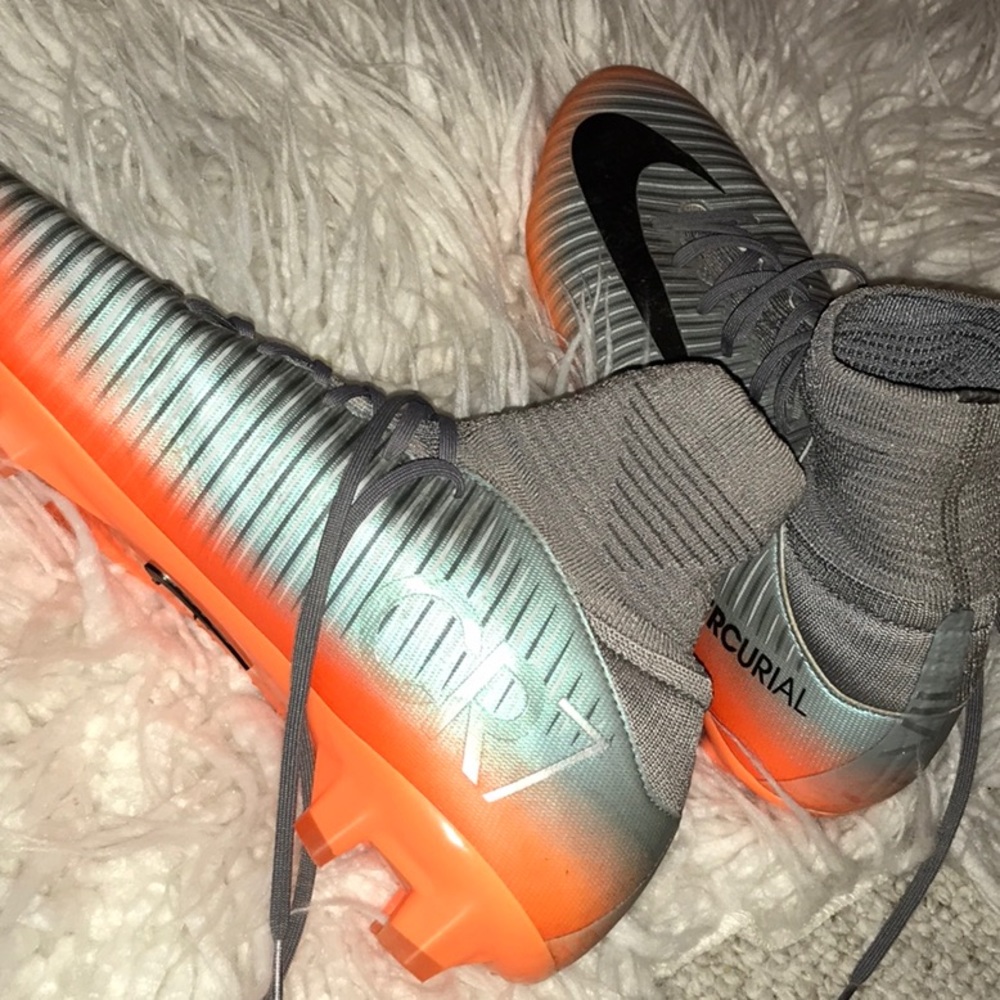 Cleats don’t fit me us6